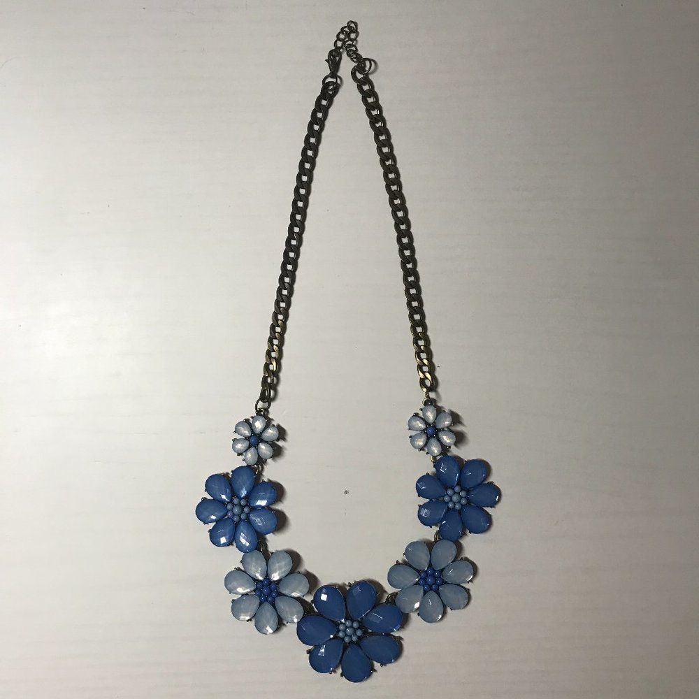 Blue Crystal and Beaded Flower Chunky Necklace
